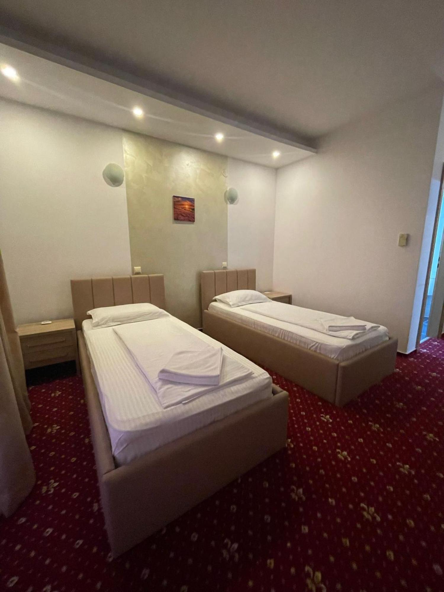 Hotel Veștem Exterior foto