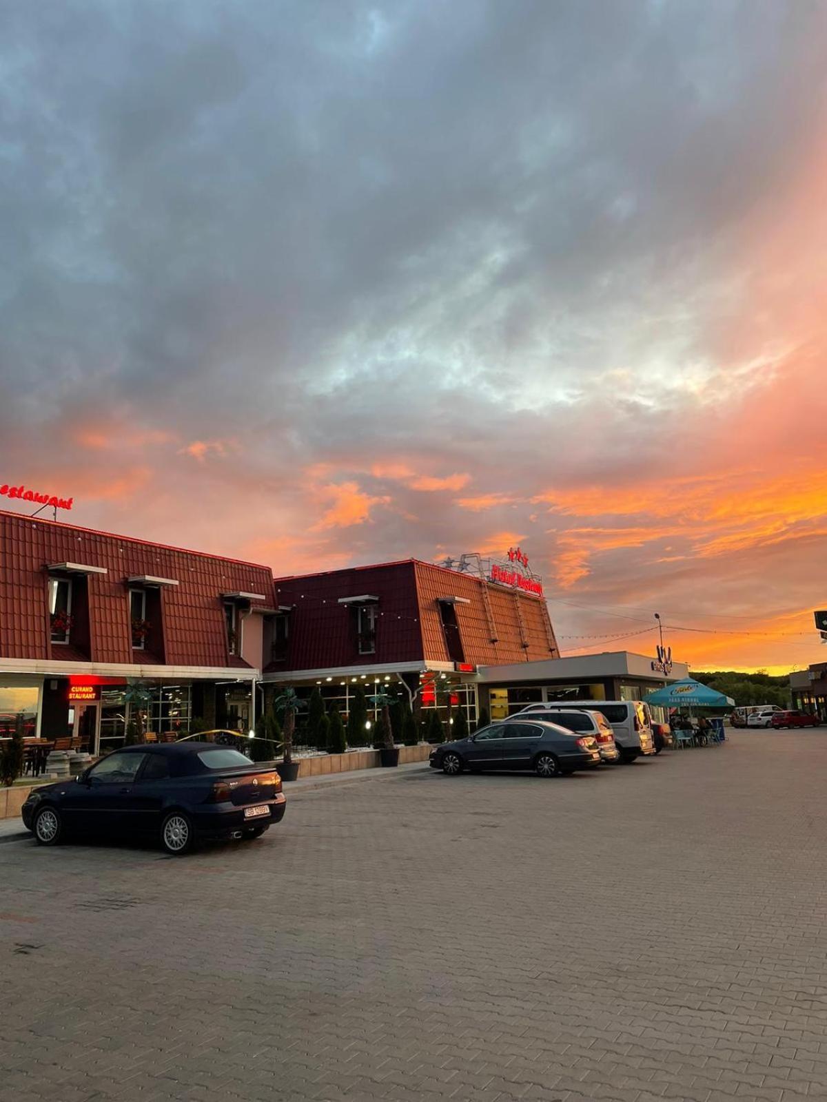Hotel Veștem Exterior foto
